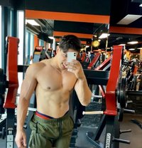 Hamza - escort in Jeddah Photo 1 of 3