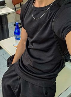 Hamza - Acompañantes masculino in Rabat Photo 1 of 2