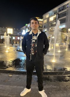 Hamza - Male escort in Lahore Photo 5 of 6