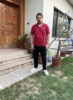 Hamza - Male escort in Lahore Photo 6 of 6