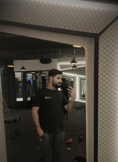 Hamza - Acompañantes masculino in Lahore Photo 2 of 3