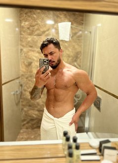 Hamzaa26 - Male escort in Riyadh Photo 2 of 2