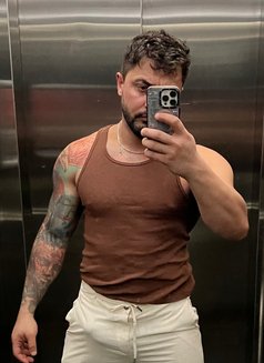 Trboy_XL - Male escort in Riyadh Photo 3 of 6