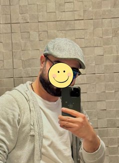 Body Massage for girls - Male escort in Dubai Photo 2 of 3