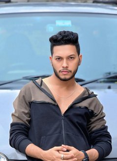 Hamzah - Acompañantes masculino in Mumbai Photo 1 of 11