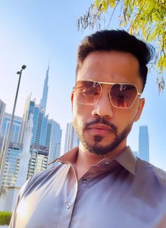 Hamzi - Acompañantes masculino in Dubai Photo 1 of 7