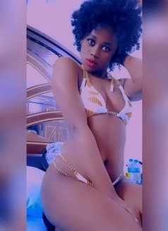 Han - adult performer in Riyadh Photo 1 of 5