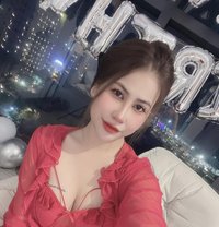 Han - puta in Abu Dhabi