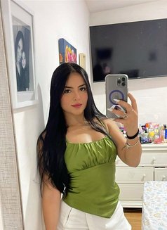 Hana - escort in Abu Dhabi Photo 1 of 3