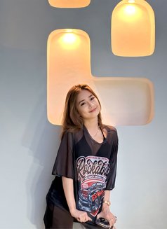 Hana - escort in Manila Photo 2 of 7
