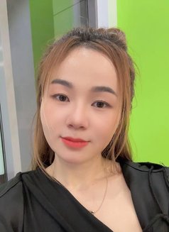 Hana - masseuse in Muscat Photo 2 of 7