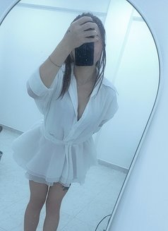 Hana - masseuse in Muscat Photo 5 of 6