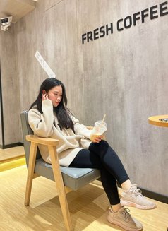 Hana Full Service - puta in Doha Photo 1 of 4