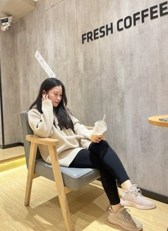 Hana Full Service - puta in Doha Photo 2 of 3