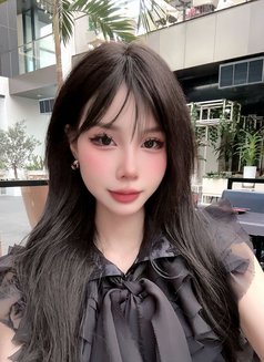 Hana in Dubai - escort in Dubai Photo 1 of 8