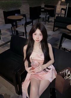 Hana in Dubai - escort in Dubai Photo 5 of 8