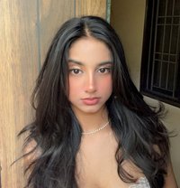 Hana - escort in Doha