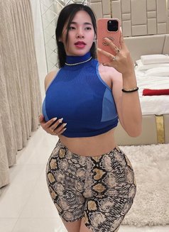 Hana - escort in Abu Dhabi Photo 2 of 6
