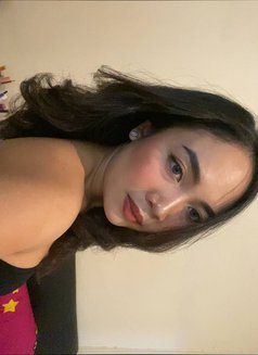 Lydia Curvy New Comer - puta in Bali Photo 5 of 11