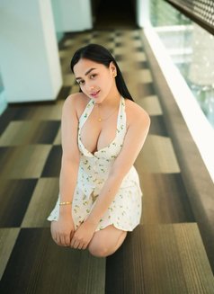 Hana - escort in Tirana Photo 2 of 3