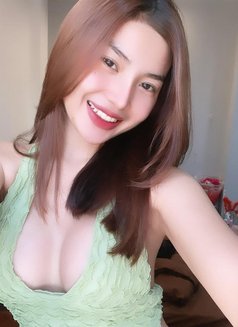 Hana - masseuse in Al Ain Photo 1 of 4