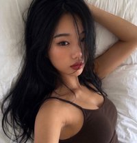 Kim - escort in Tokyo