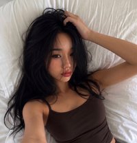 Kim - escort in Tokyo