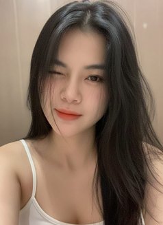 Hana - escort in Al Manama Photo 3 of 6