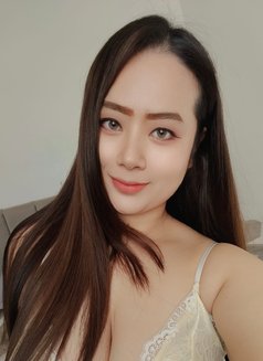 Hana Mawaleh - escort in Muscat Photo 4 of 5