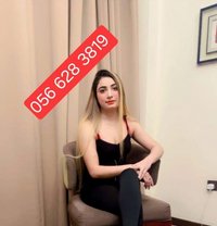 Simran - puta in Dubai