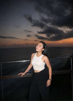 Lydia Curvy New Comer - puta in Bali Photo 2 of 11