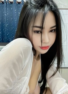 Hana New - Full Service - escort in Dubai Photo 5 of 6