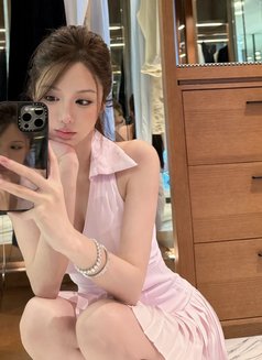 Hana - escort in Hong Kong Photo 10 of 10