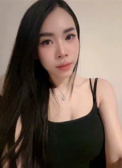 Hana - adult performer in Armenia Photo 1 of 6