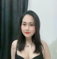 Zarra - escort in Ras al-Khaimah Photo 2 of 3