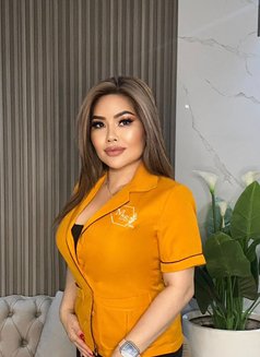 Hana - puta in Riyadh Photo 1 of 5