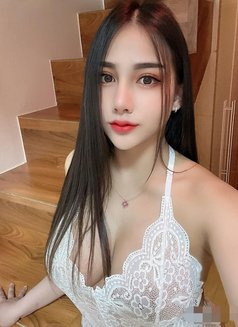 Hana - escort in Seoul Photo 2 of 2