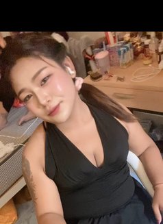 Hana - masseuse in Pattaya Photo 1 of 6