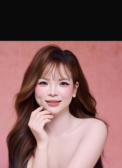 Hana - escort in Dubai Photo 5 of 8