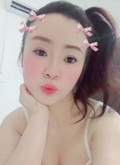 Hana - puta in Muscat Photo 4 of 4