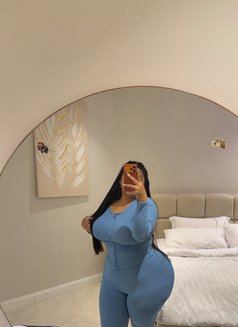 Curvy babe 10days in Riyadh - escort in Riyadh Photo 3 of 11