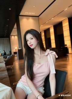 Hanahilton - escort in Dubai Photo 3 of 5