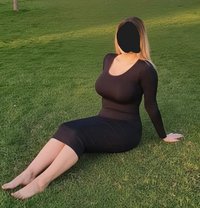 Hanan - escort in Cairo