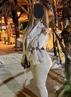 Hanan - escort in Cairo Photo 8 of 8