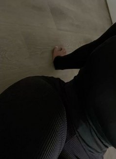 Hanan - escort in Cairo Photo 5 of 5