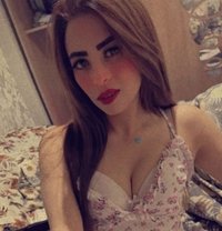 Hanan - puta in İstanbul