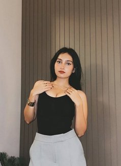 Hancy Joshi - escort in New Delhi Photo 2 of 3