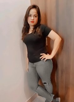 Hand Cash Payment - escort in Visakhapatnam Photo 5 of 13