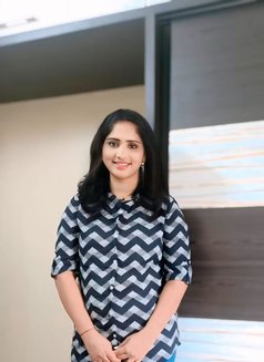 Hand Cash Payment - escort in Visakhapatnam Photo 9 of 13