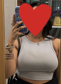 Hand to Hand Payment Independent Girl - puta in Ranchi Photo 1 of 3